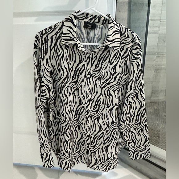 Vici Kinsley Animal Print Button
Down Top - Picture 4 of 4